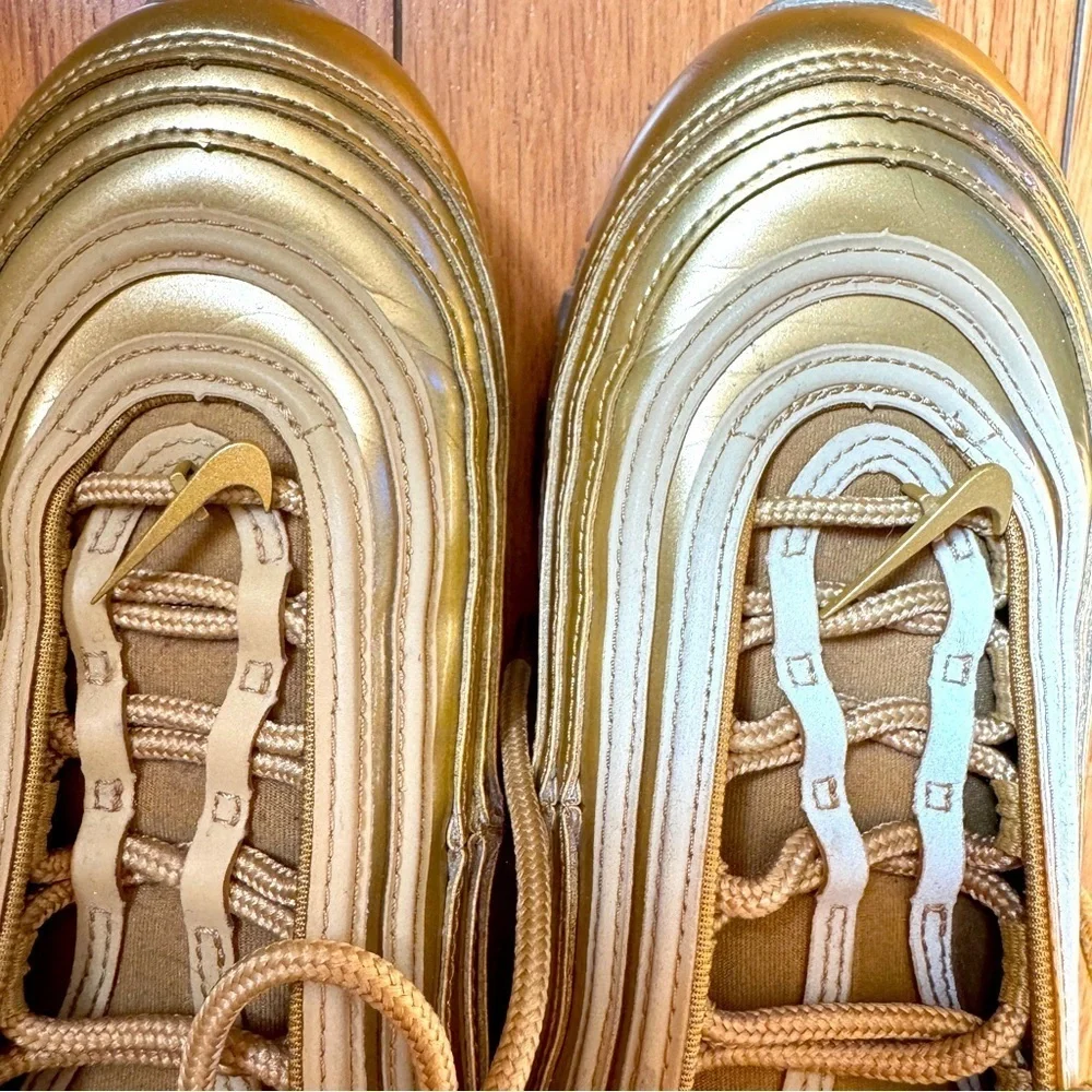 Womens Nike Air Max 97 QS Size 6 Metallic Gold Metallic Gold White CJ0625-700